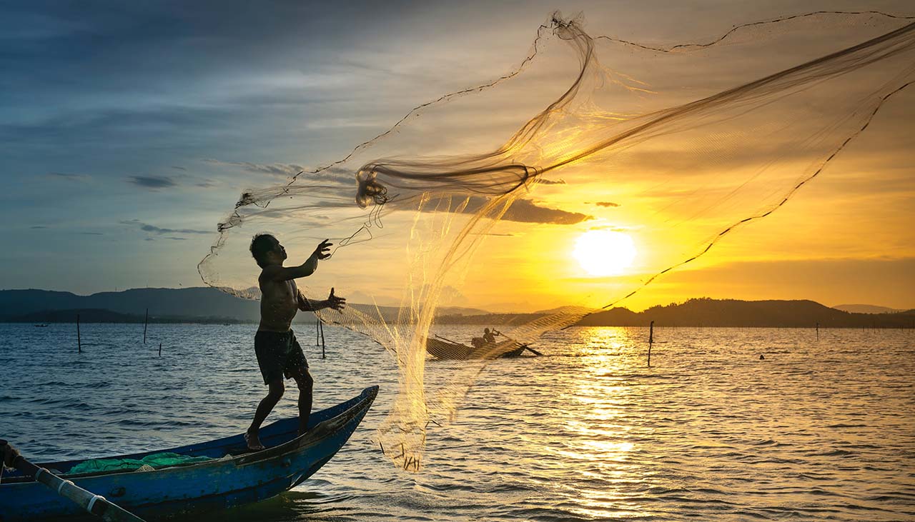 Sustainable Fishing Practices: Exploring Alternatives to Overfishing and Bycatch